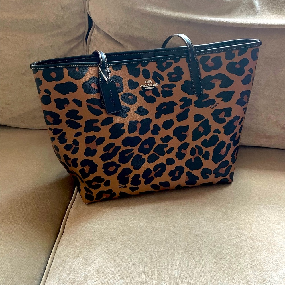 AUTHENTIC Coach leopard print large tote